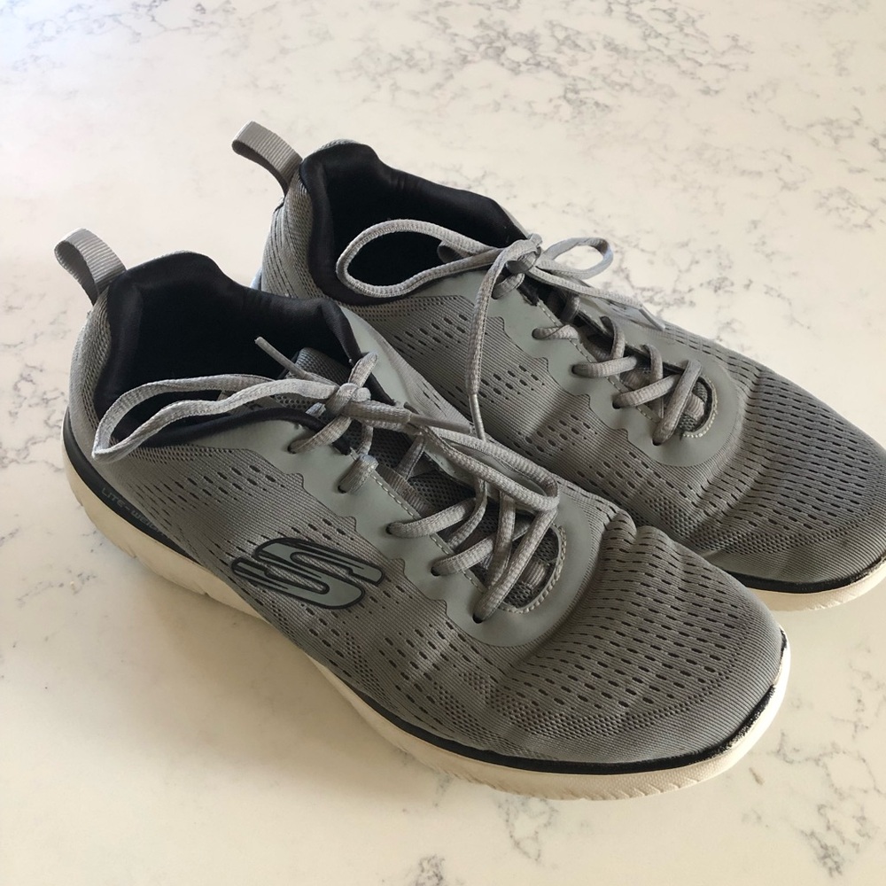 Skechers Men’s Gray Mesh Lace-Up Athletic Sneakers Size 10.5